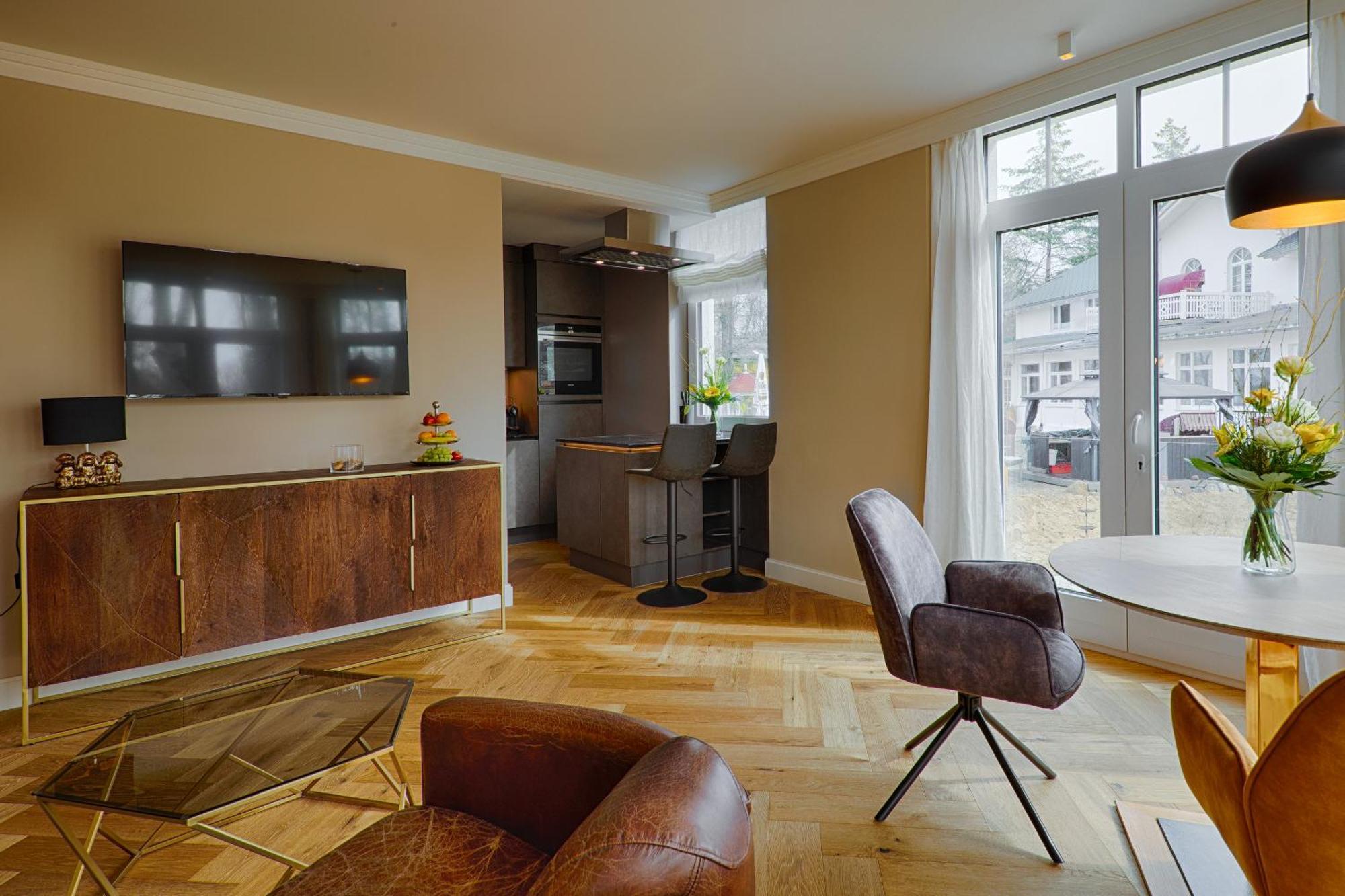 Meeressterne Schlossappartements Heringsdorf Buitenkant foto