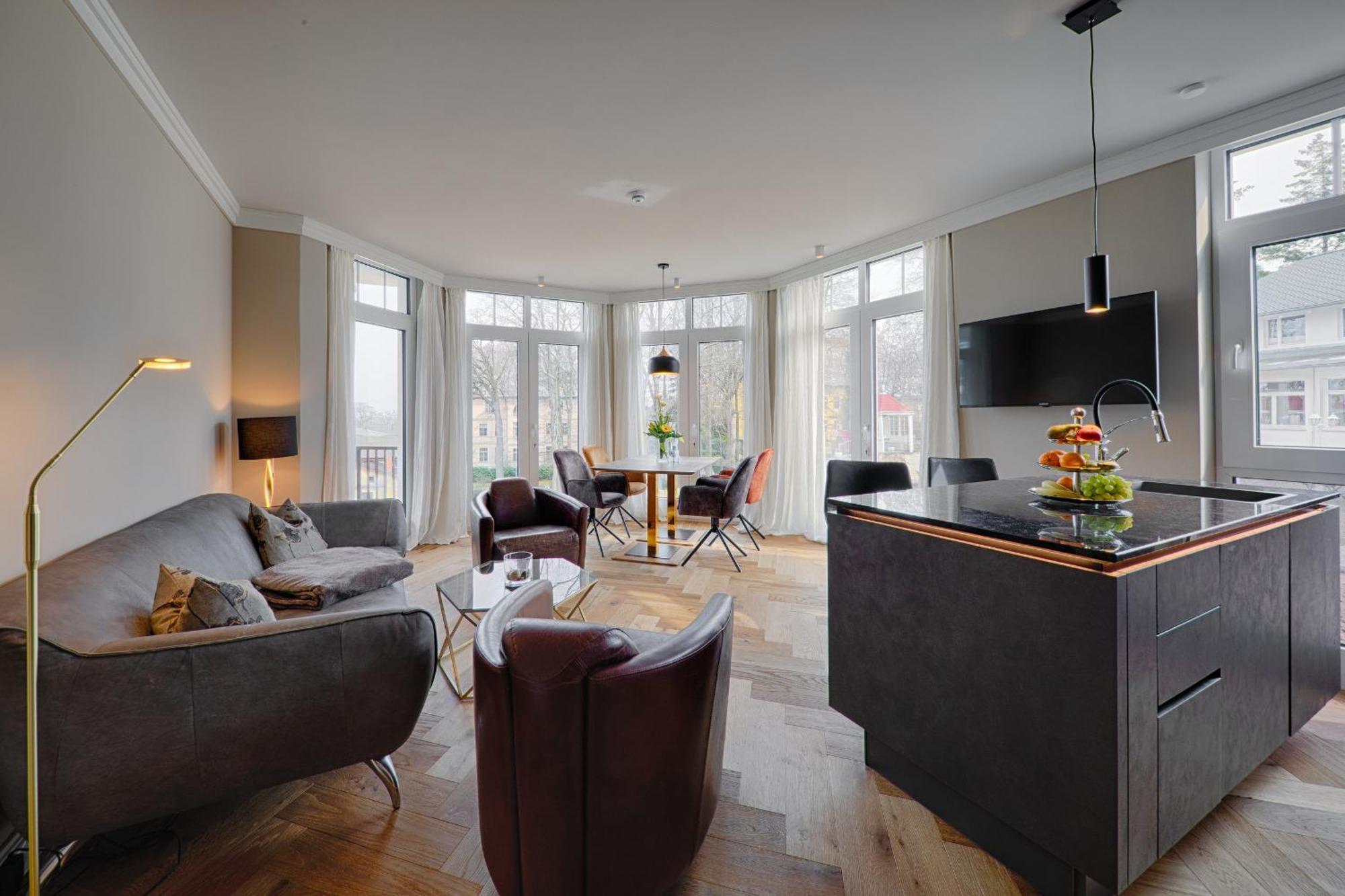 Meeressterne Schlossappartements Heringsdorf Buitenkant foto