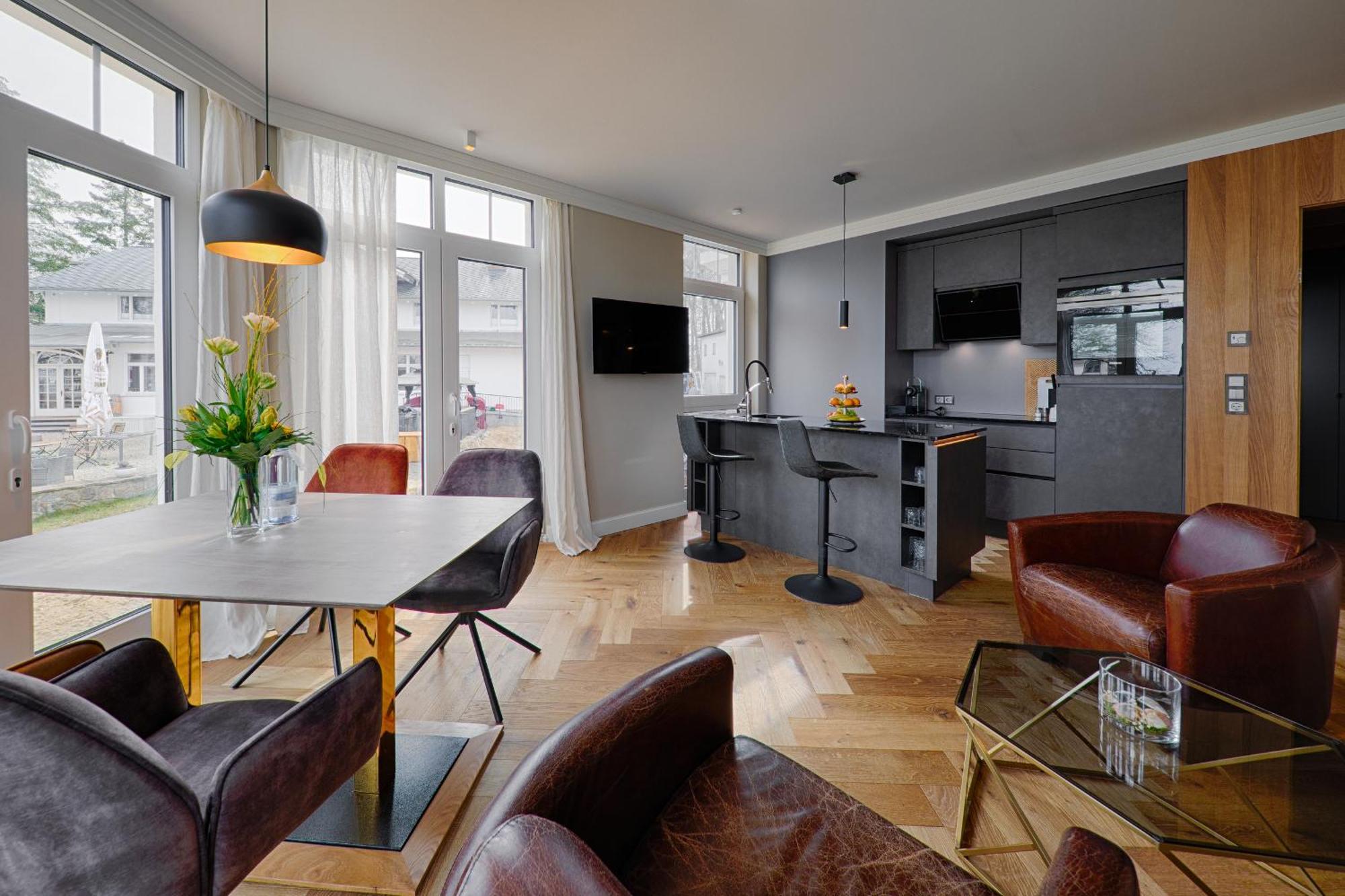 Meeressterne Schlossappartements Heringsdorf Buitenkant foto